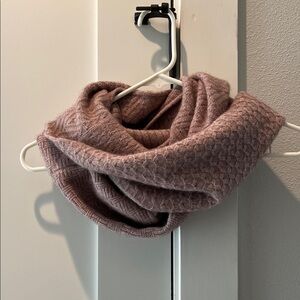 Infinity Light-Pink Scarf